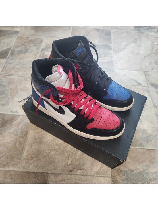 Air Jordan 1 Retro High OG Top 3